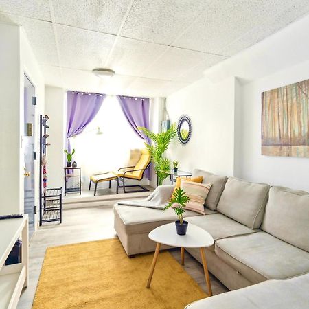 2 Bedroom Cozy Central Apartment نيو يورك المظهر الخارجي الصورة